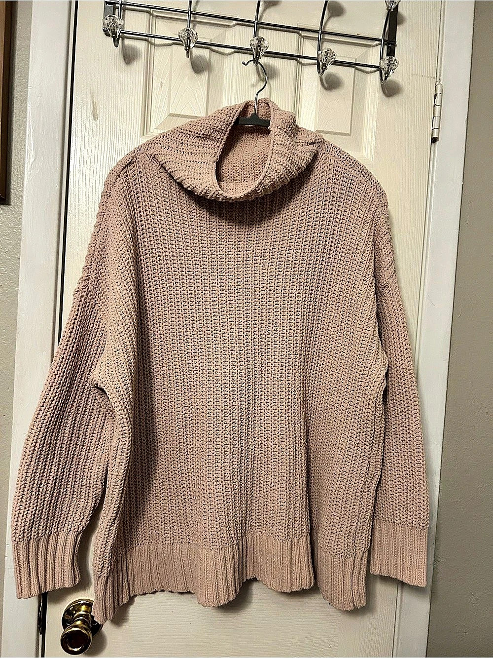 Aerie Cowl Neck Sweater in Pink Size Small Like New P2P 28”